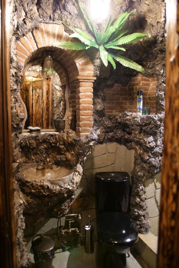 Boutique Fantasy Hotel Tbilisi Exterior foto