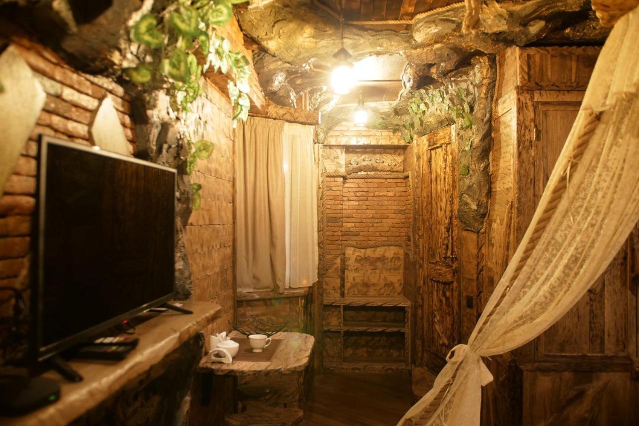 Boutique Fantasy Hotel Tbilisi Exterior foto
