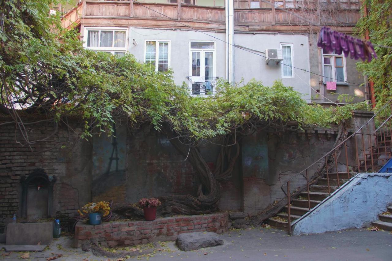 Boutique Fantasy Hotel Tbilisi Exterior foto