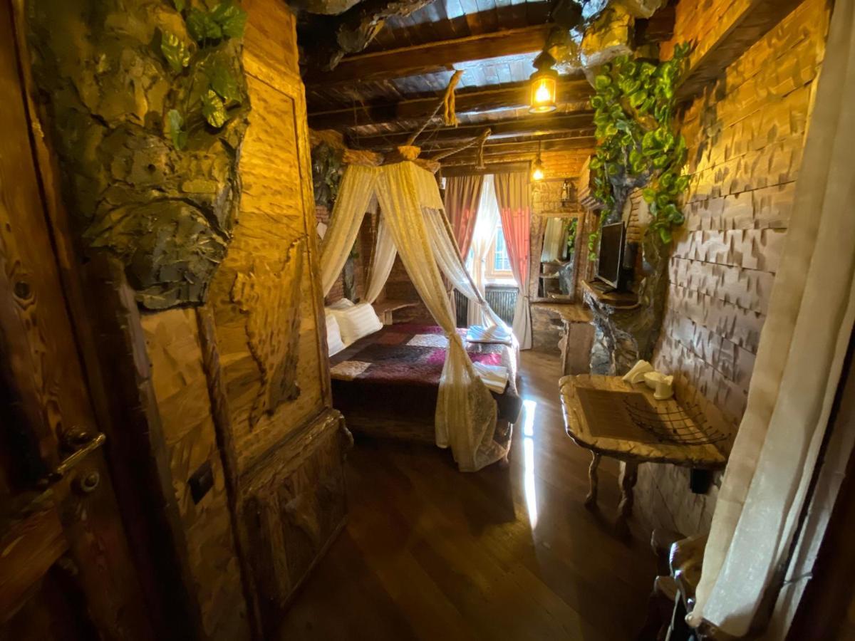 Boutique Fantasy Hotel Tbilisi Exterior foto